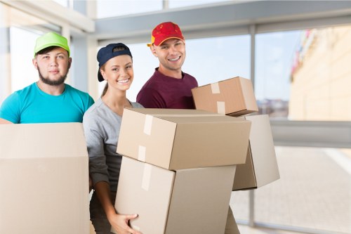 Free quote pricing for a move near busy streets in Homerton