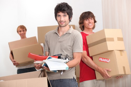 Local packing support for a flat move in Homerton