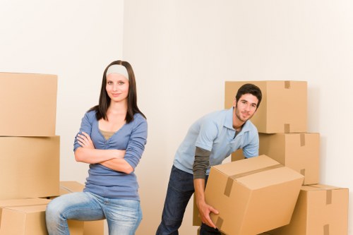Careful packing support for a flat move in Homerton