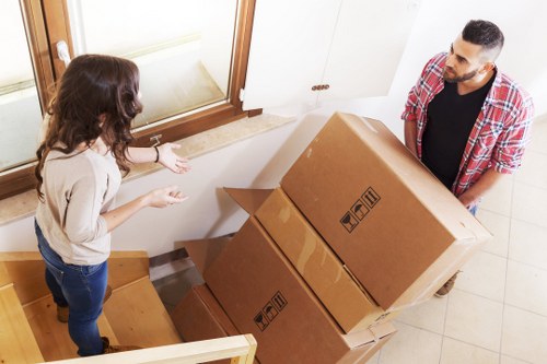 Careful loading support for a flat move in Homerton